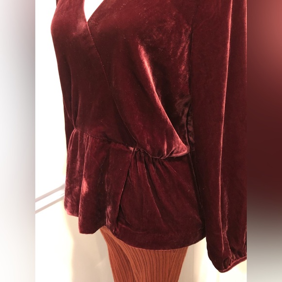 J. CREW Velvet Faux Wrap V-Neck Peplum Hem Long Sleeve Wine Blouse Sz 10 NWT - Picture 5 of 15